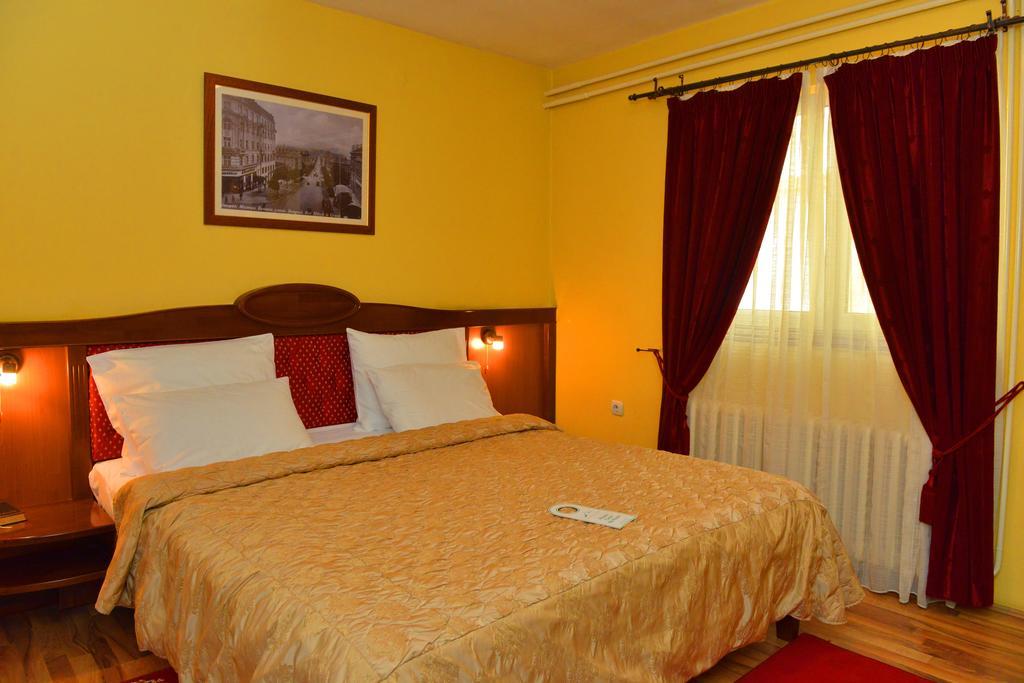 Hotel Manjez Centar Belgrad Zimmer foto