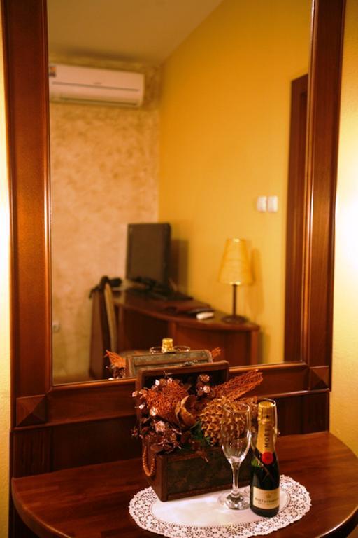 Hotel Manjez Centar Belgrad Zimmer foto
